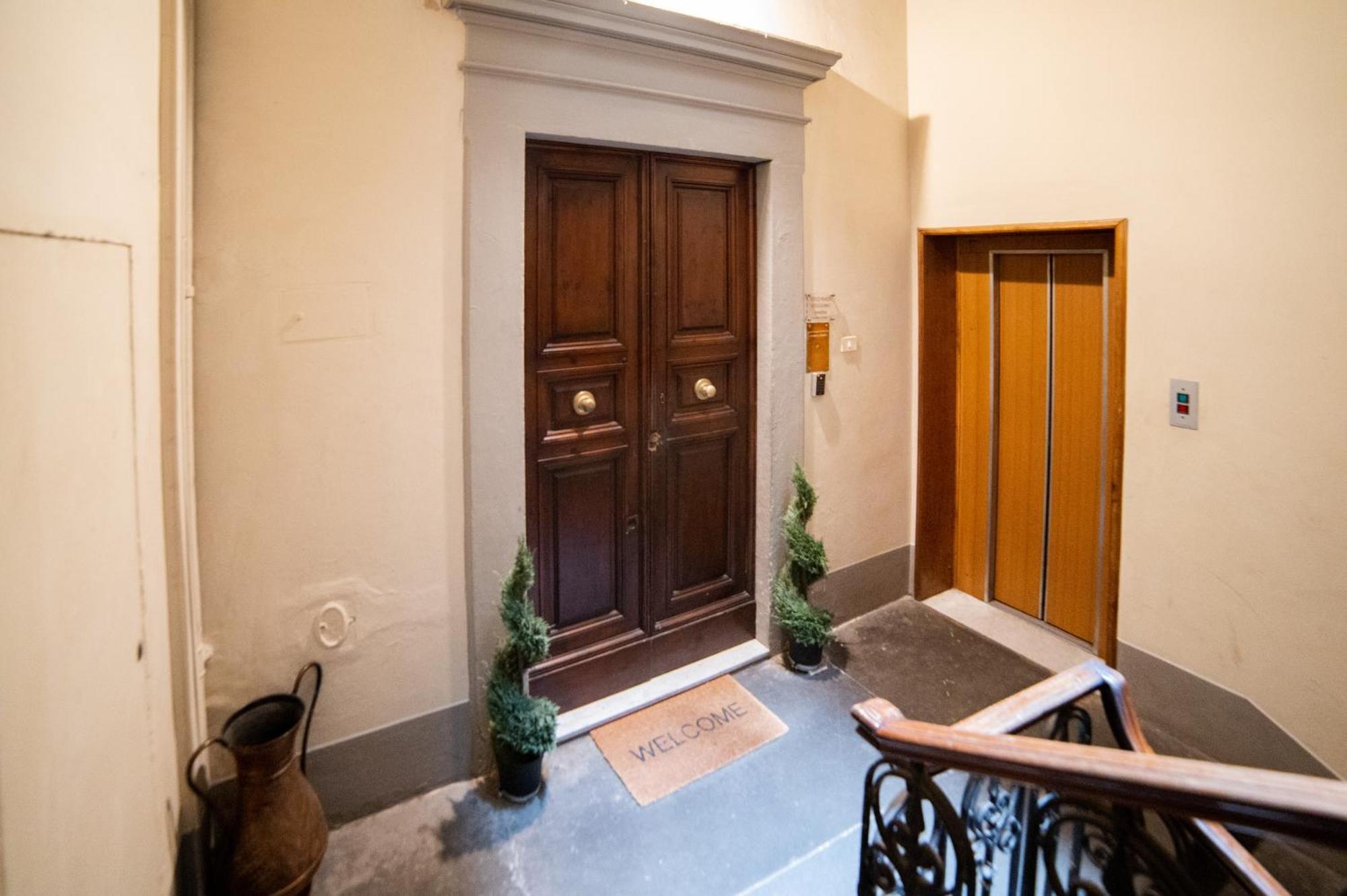 Pensión Coco Places Panerai Centro Storico 2*